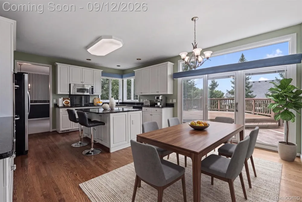 46652 Red Oak Drive Northville Township, MI 48168