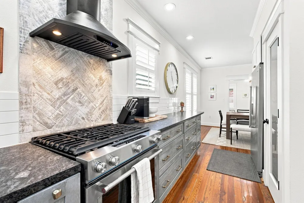 4618 Mcewen Street Houston, TX 77009