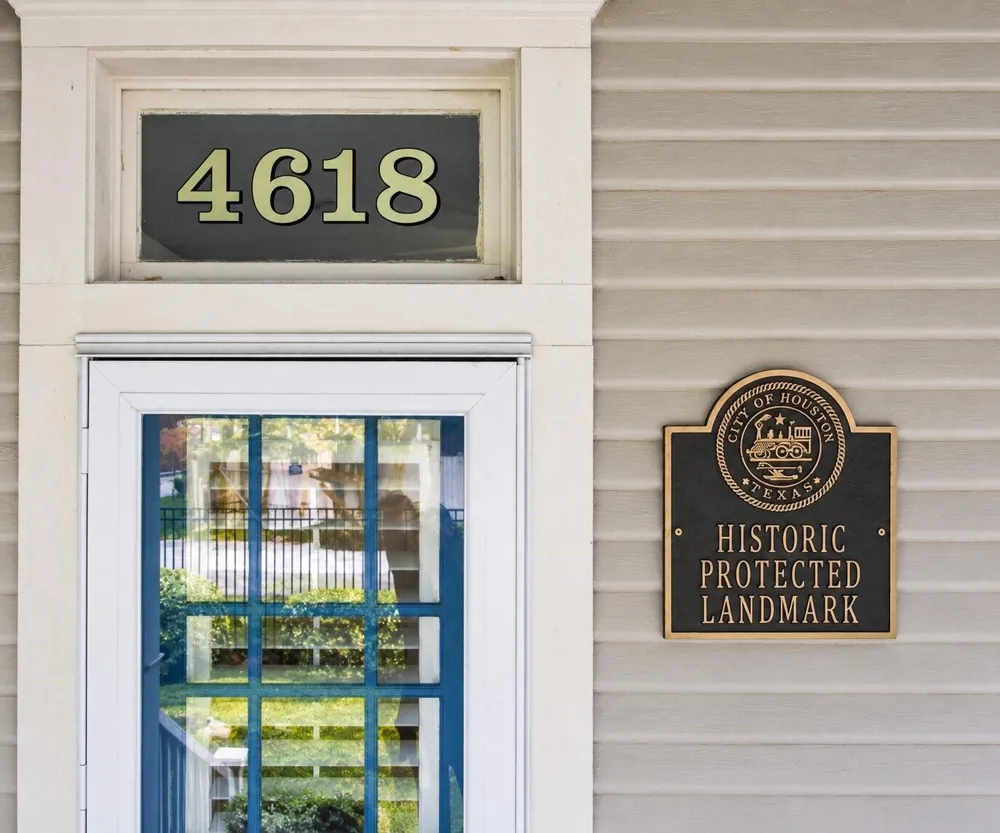 4618 Mcewen Street Houston, TX 77009