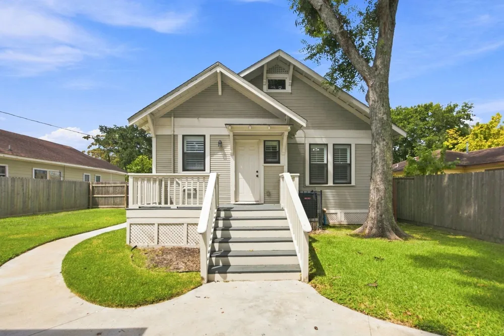 4618 Mcewen Street Houston, TX 77009