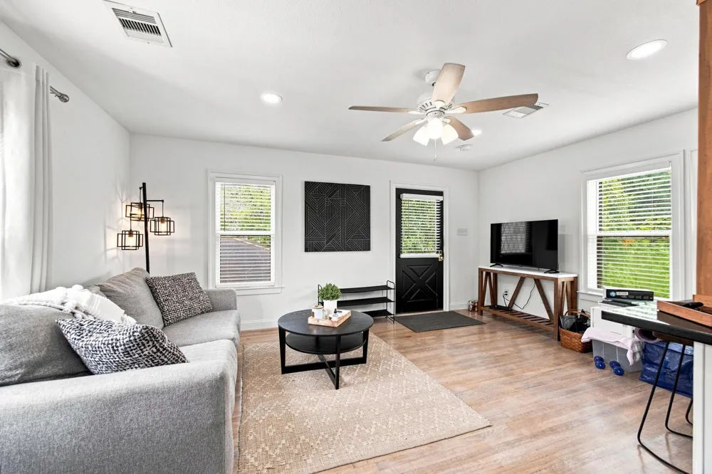 4618 Mcewen Street Houston, TX 77009