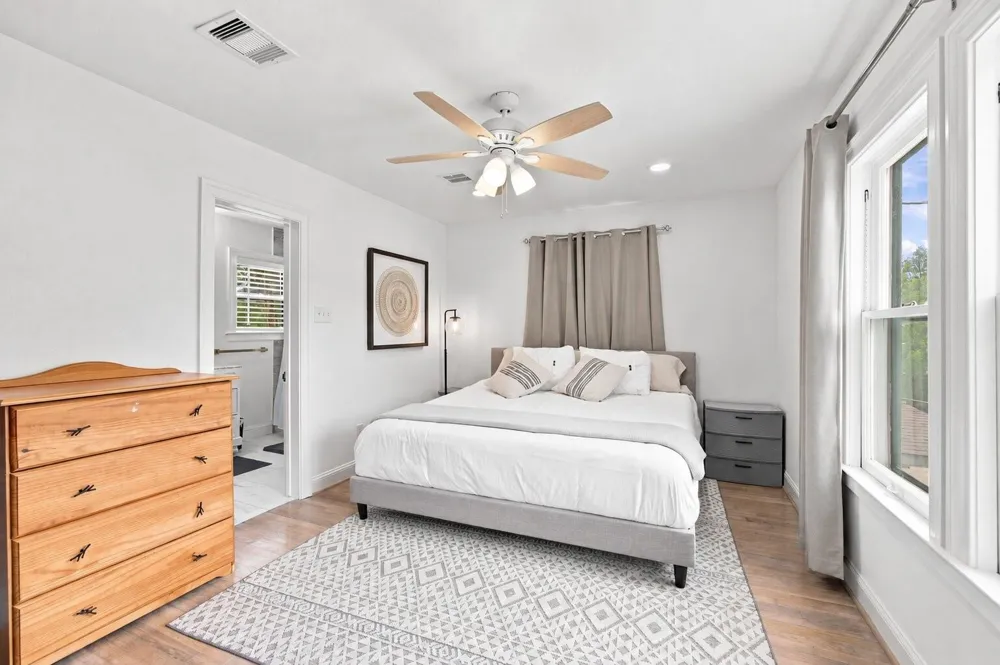4618 Mcewen Street Houston, TX 77009