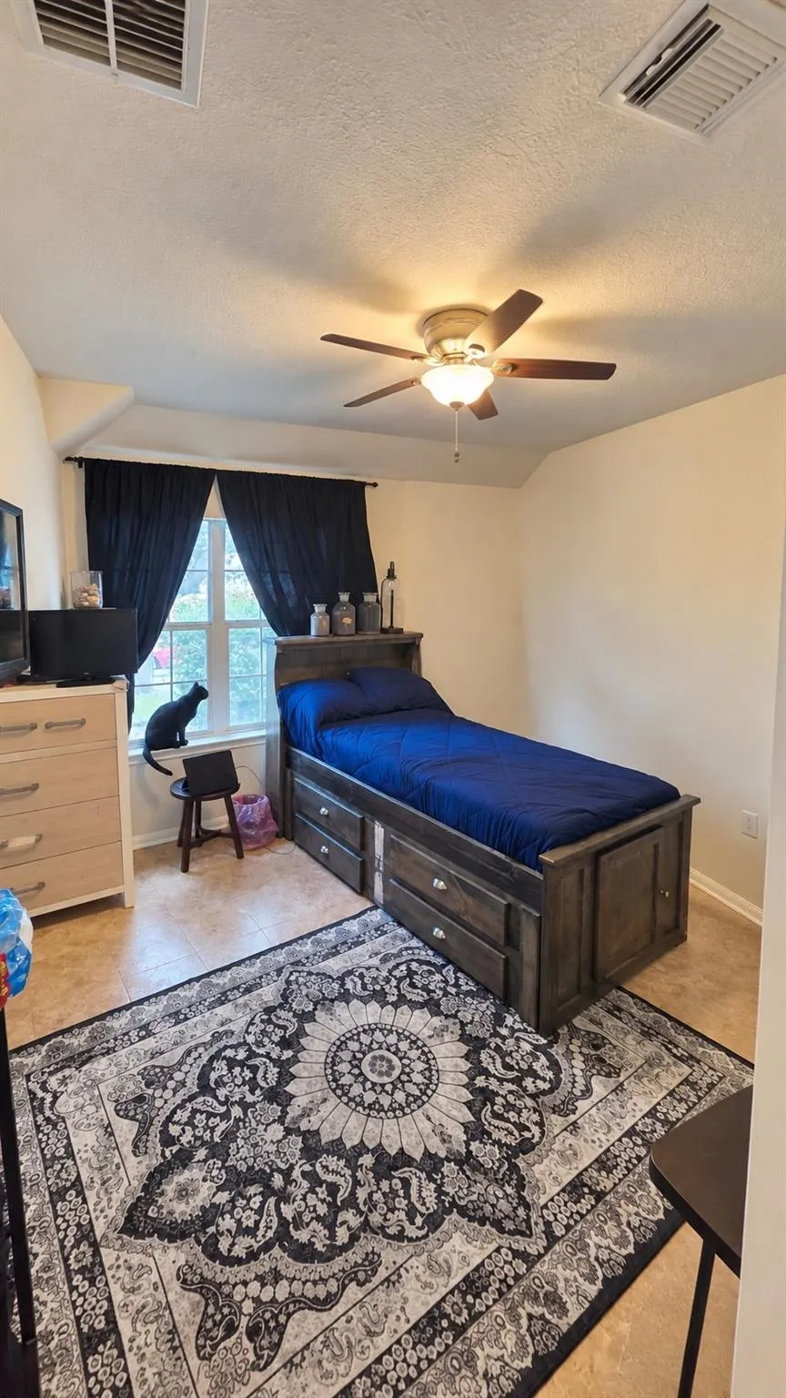 20011 Ravenmeadow Lane Katy, TX 77449