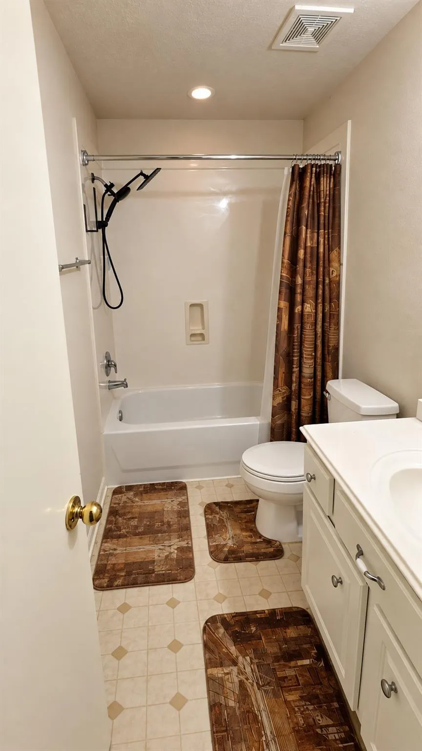 20011 Ravenmeadow Lane Katy, TX 77449
