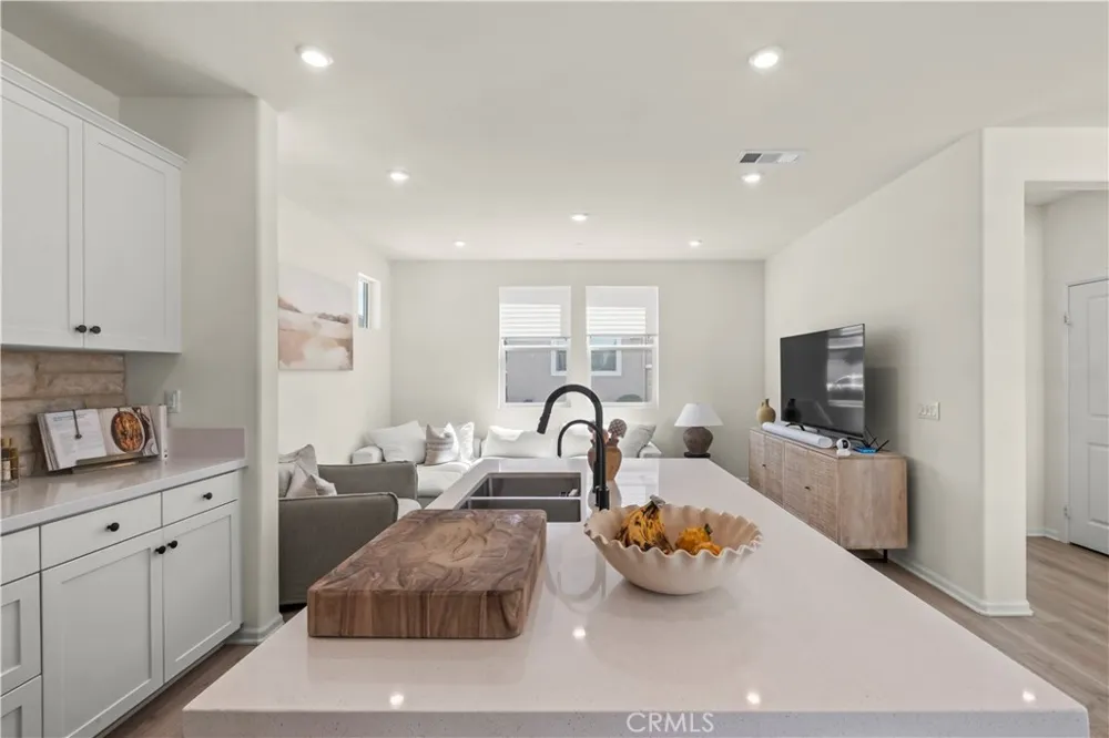 260 Summerville LN Palmdale, CA 93551