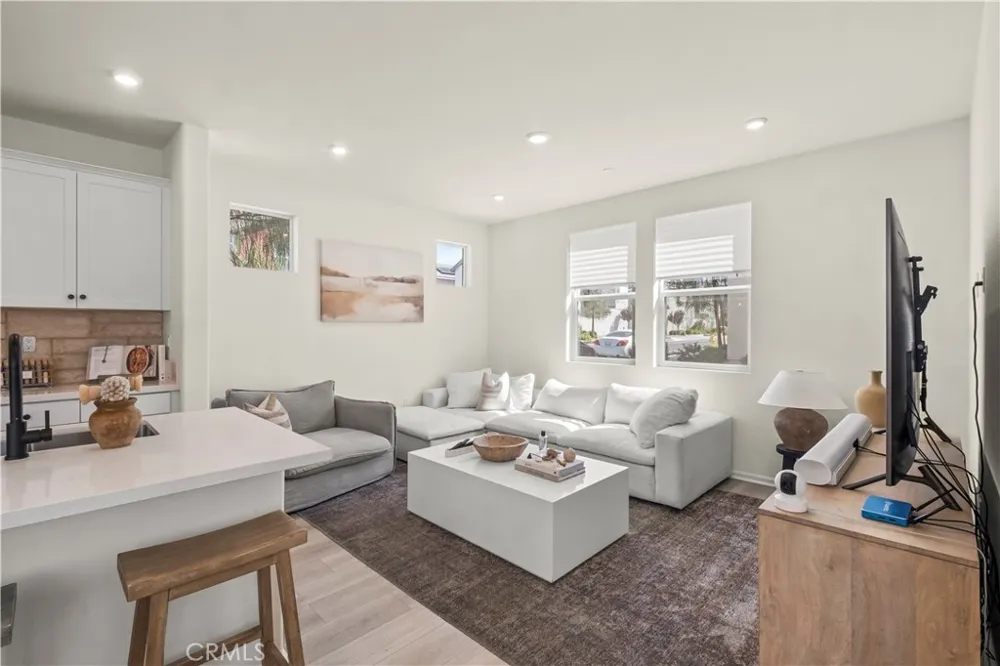 260 Summerville LN Palmdale, CA 93551