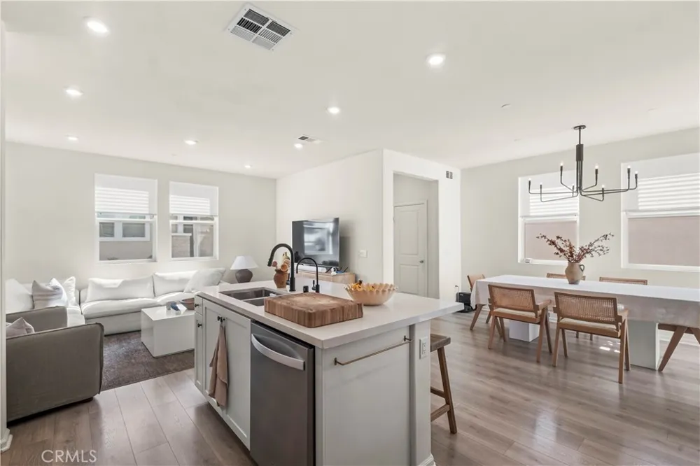 260 Summerville LN Palmdale, CA 93551