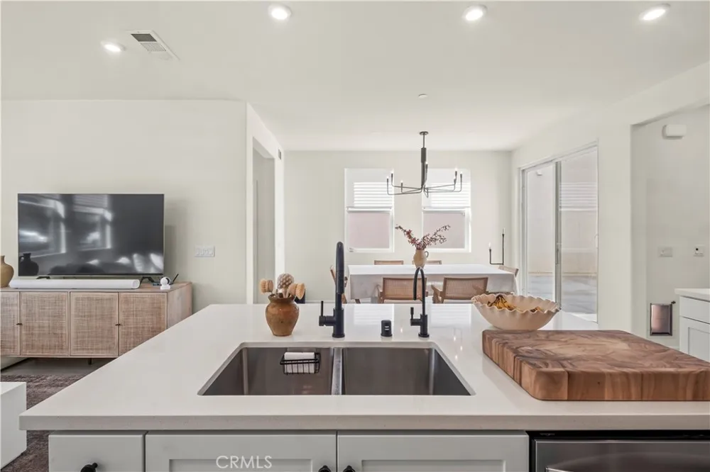 260 Summerville LN Palmdale, CA 93551