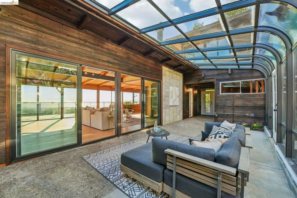 222 Panoramic Way Berkeley, CA 94704