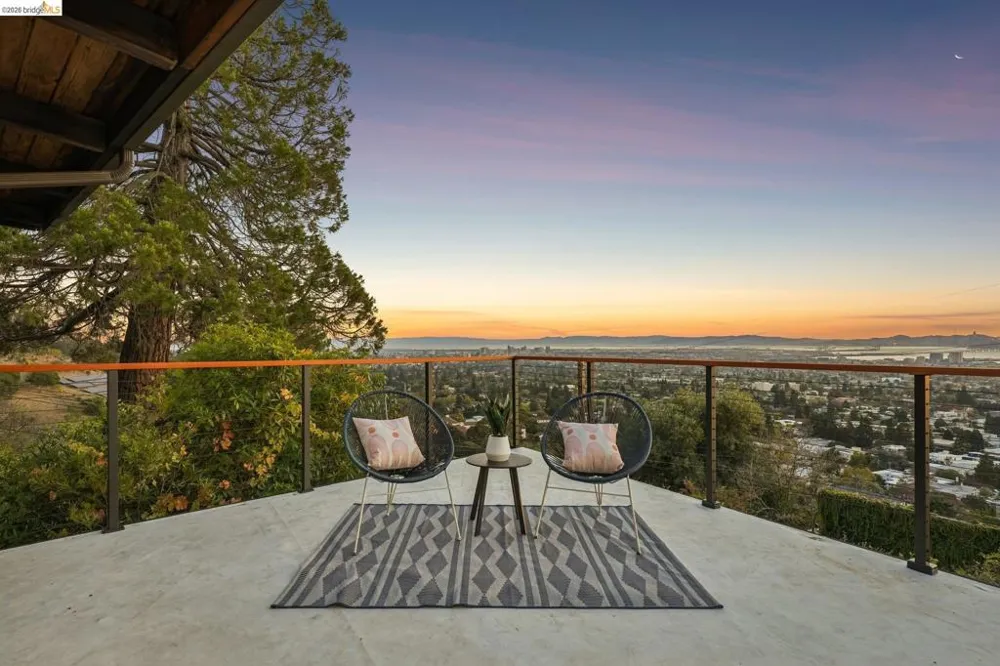 222 Panoramic Way Berkeley, CA 94704