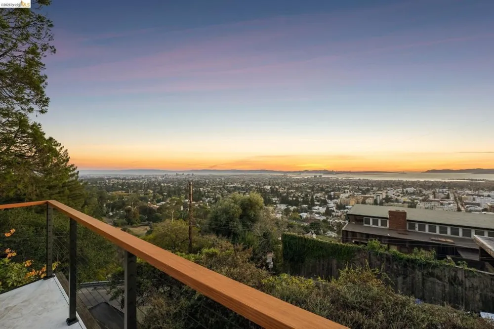 222 Panoramic Way Berkeley, CA 94704
