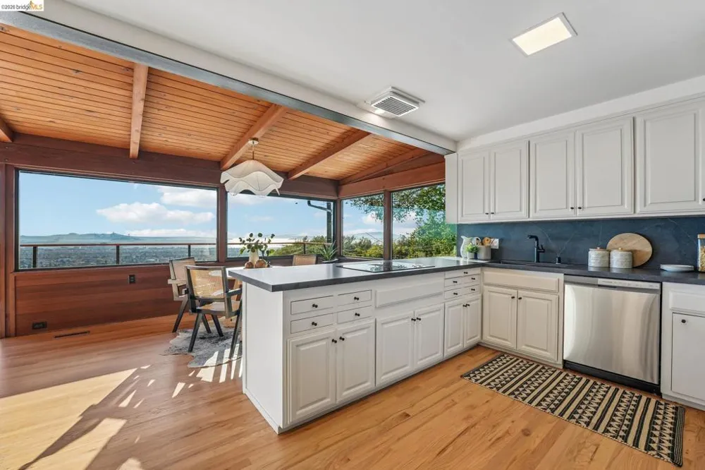 222 Panoramic Way Berkeley, CA 94704