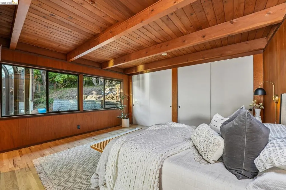 222 Panoramic Way Berkeley, CA 94704