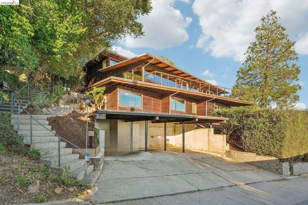 222 Panoramic Way Berkeley, CA 94704