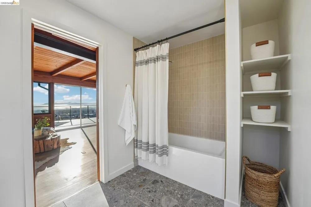 222 Panoramic Way Berkeley, CA 94704
