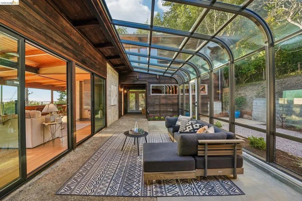 222 Panoramic Way Berkeley, CA 94704