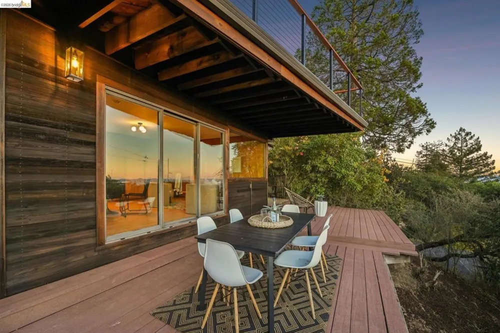 222 Panoramic Way Berkeley, CA 94704