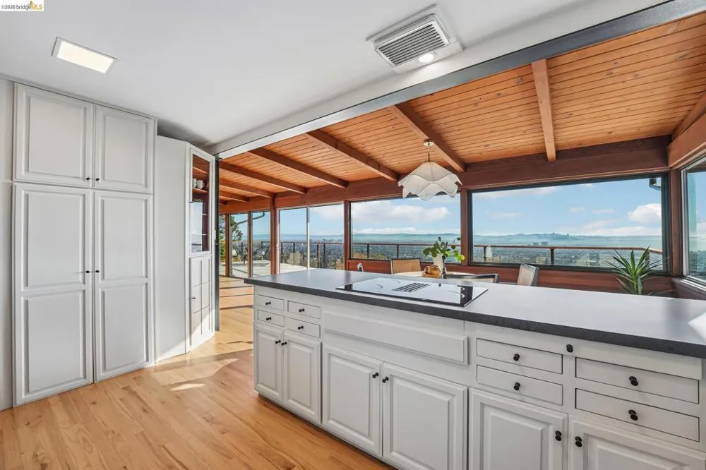 222 Panoramic Way Berkeley, CA 94704