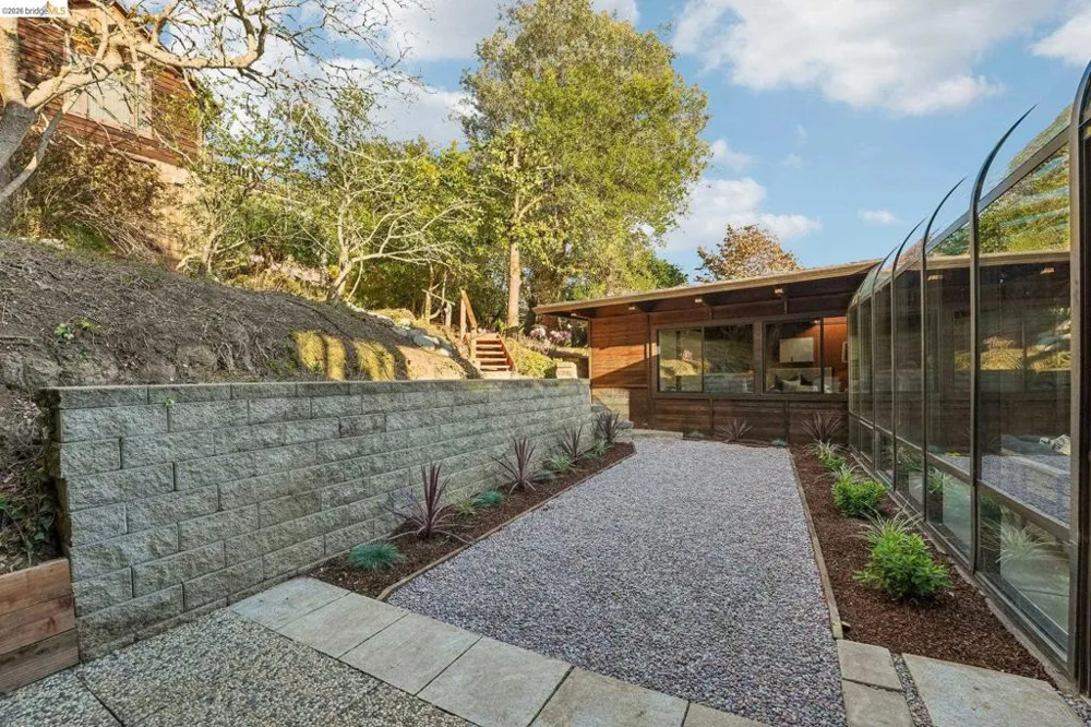 222 Panoramic Way Berkeley, CA 94704