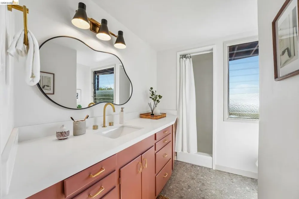 222 Panoramic Way Berkeley, CA 94704
