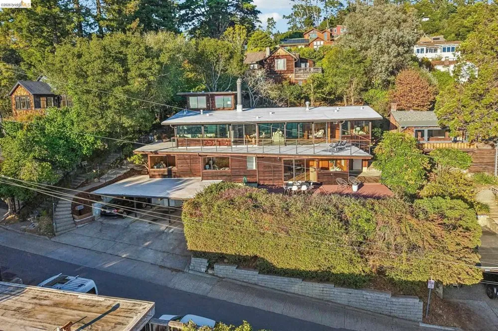 222 Panoramic Way Berkeley, CA 94704