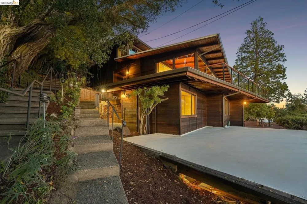 222 Panoramic Way Berkeley, CA 94704