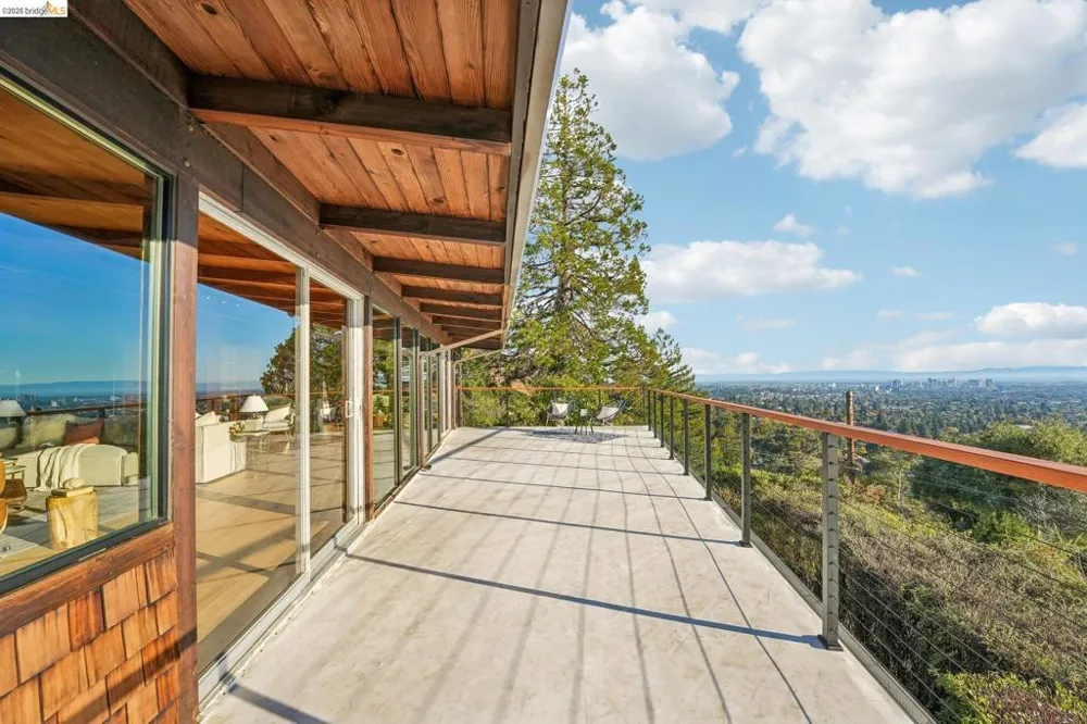 222 Panoramic Way Berkeley, CA 94704