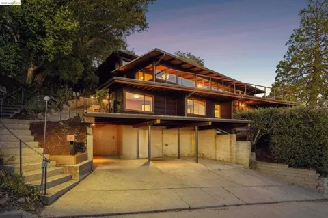222 Panoramic Way