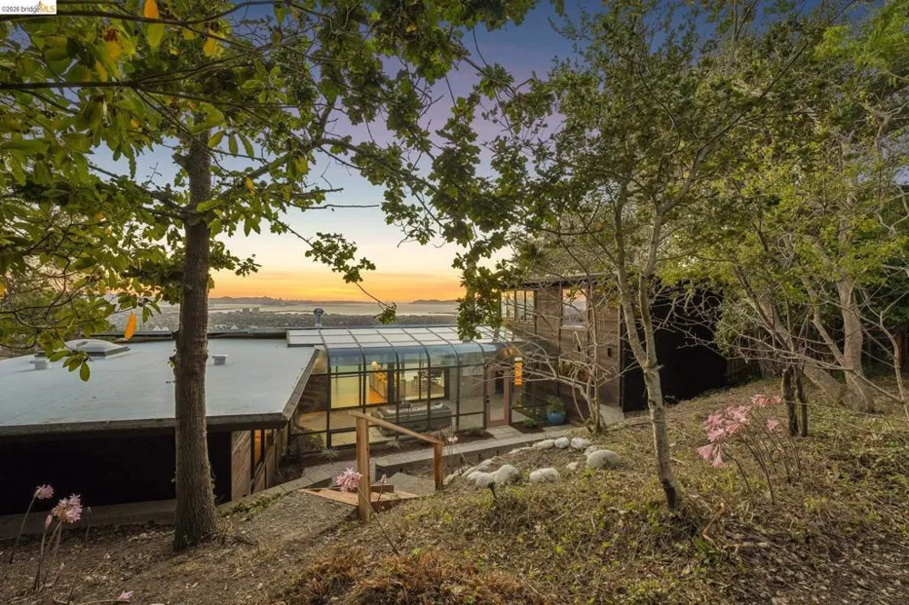 222 Panoramic Way Berkeley, CA 94704