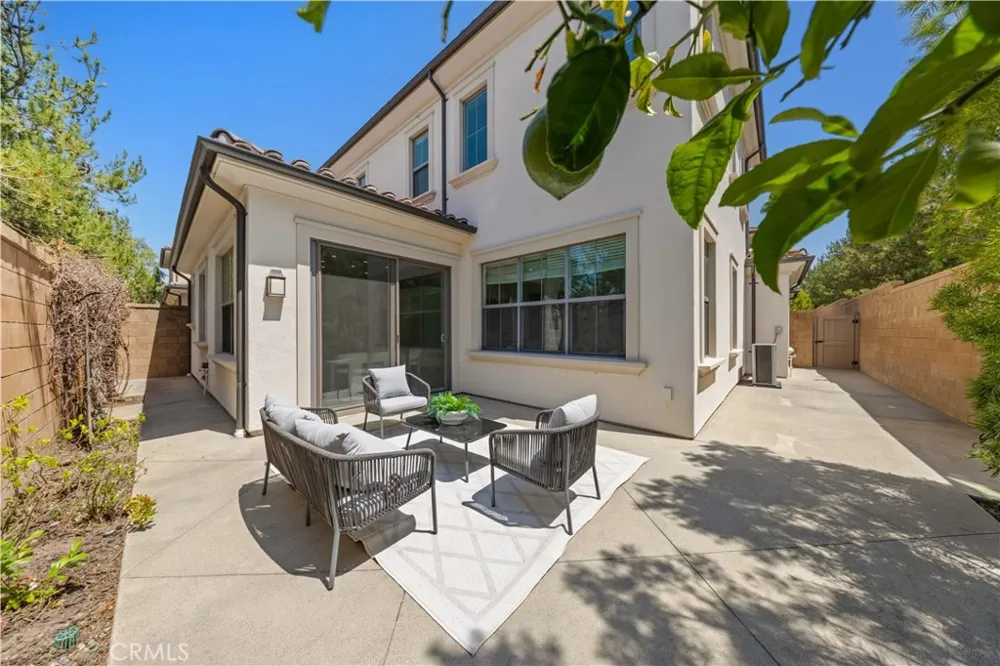 68 tollson Irvine, CA 92620