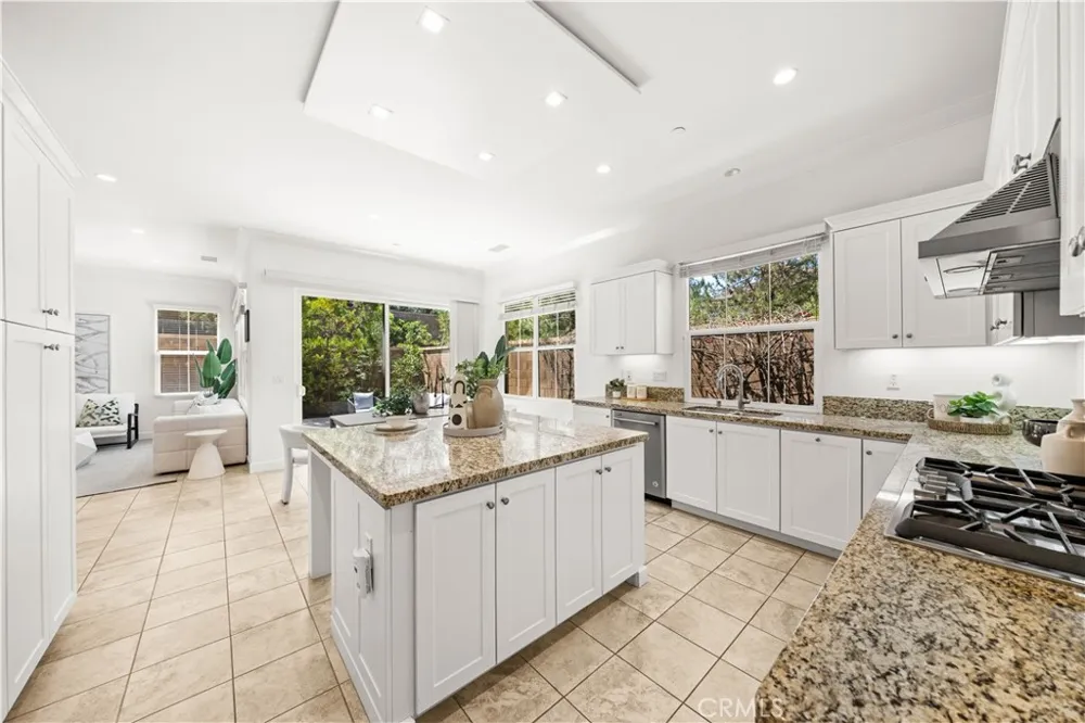 68 tollson Irvine, CA 92620