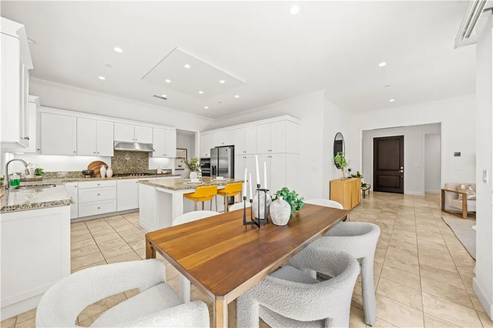 68 tollson Irvine, CA 92620