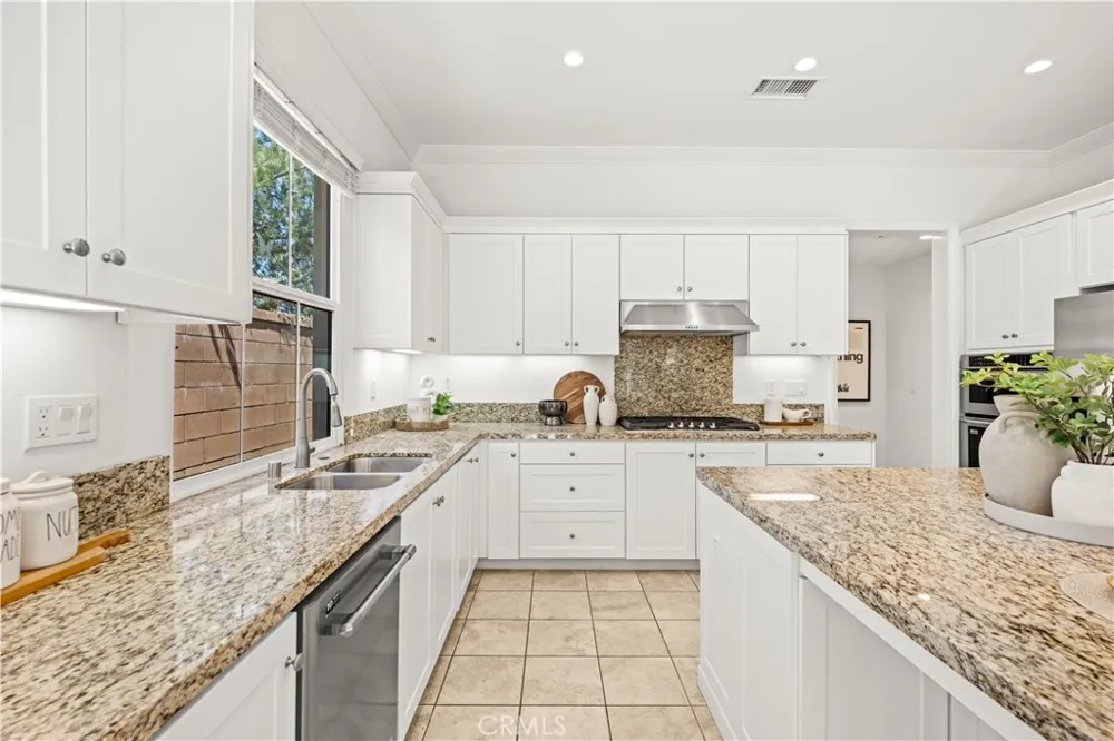 68 tollson Irvine, CA 92620