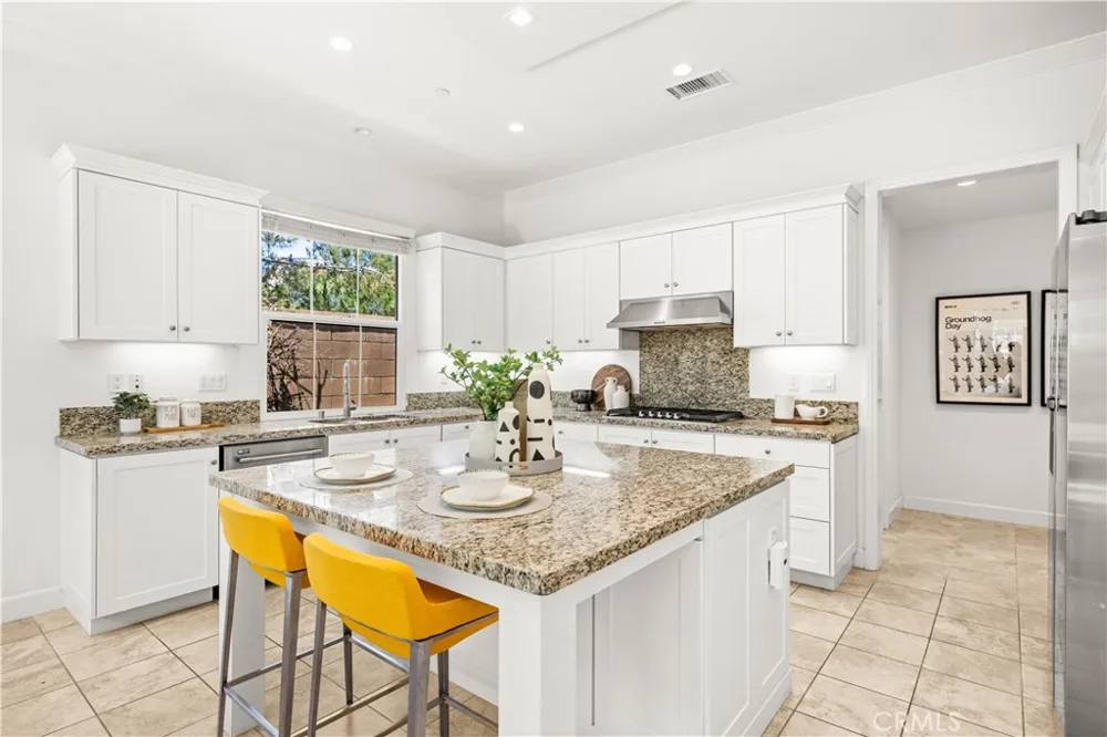 68 tollson Irvine, CA 92620