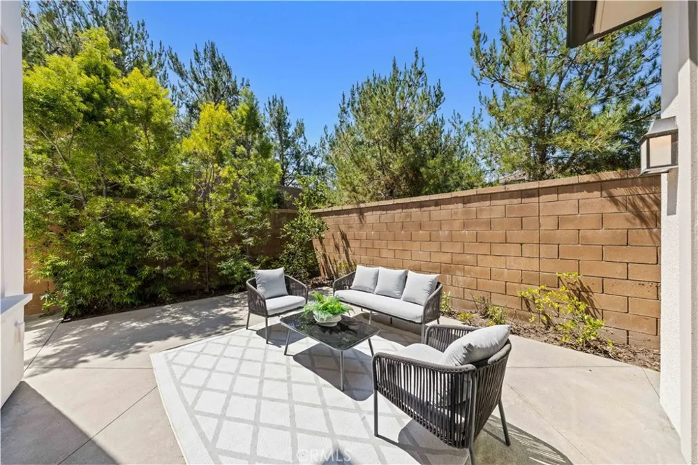 68 tollson Irvine, CA 92620