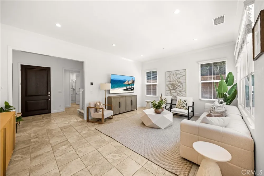 68 tollson Irvine, CA 92620