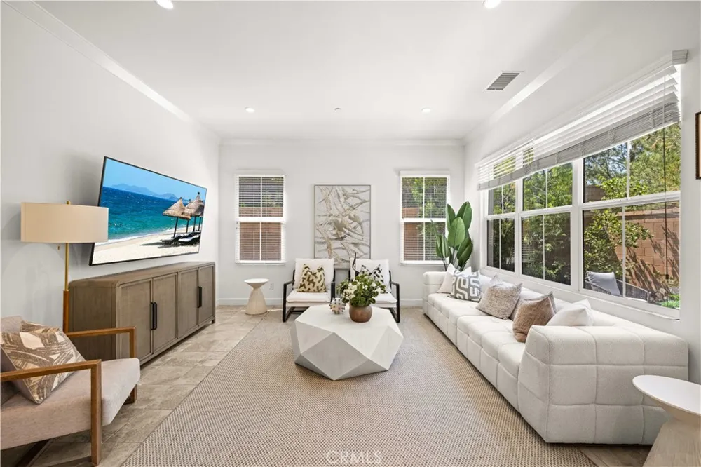68 tollson Irvine, CA 92620