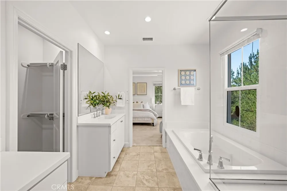 68 tollson Irvine, CA 92620