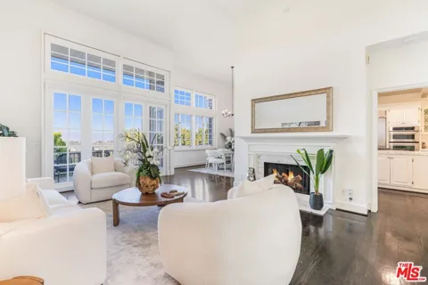 2204 The Terrace