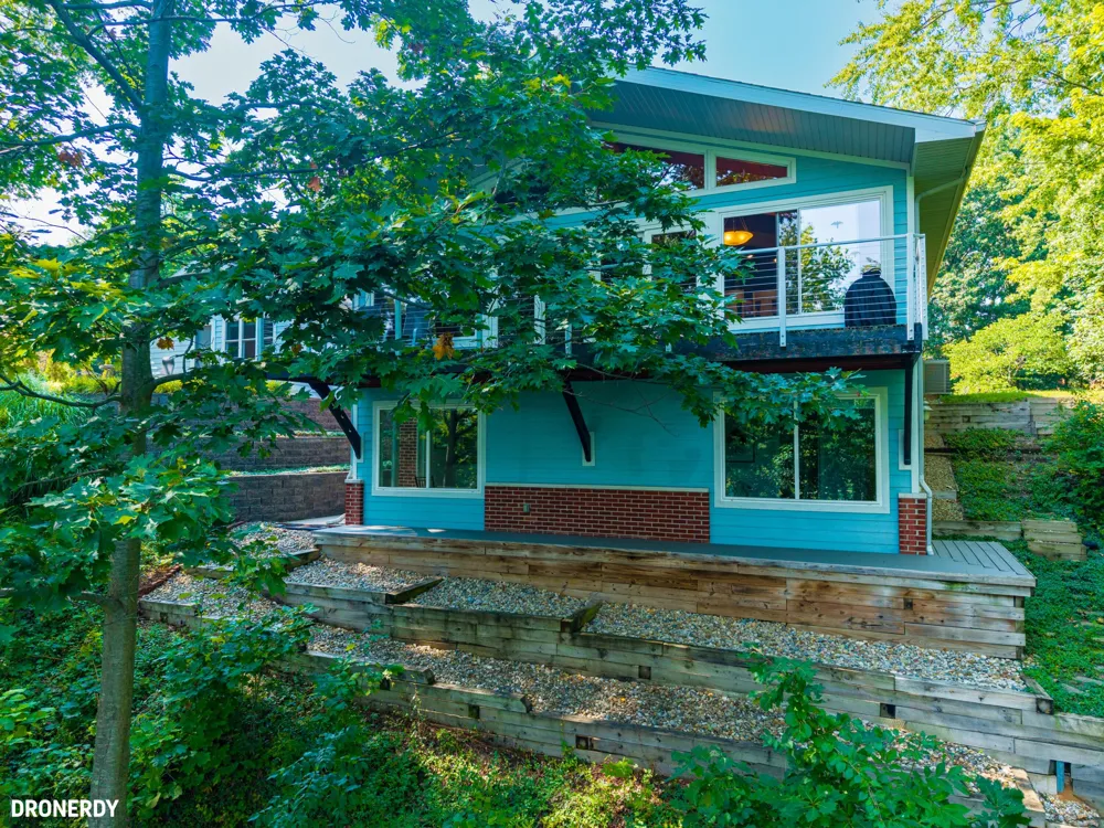 2500 Roncy Road Benton Harbor, MI 49022