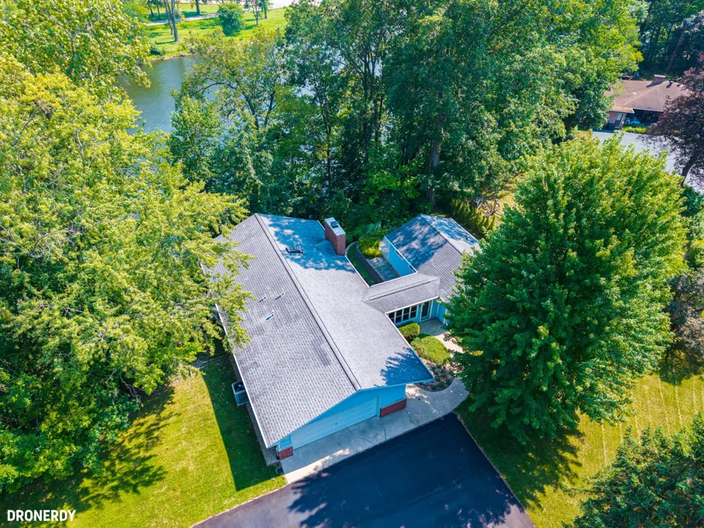 2500 Roncy Road Benton Harbor, MI 49022
