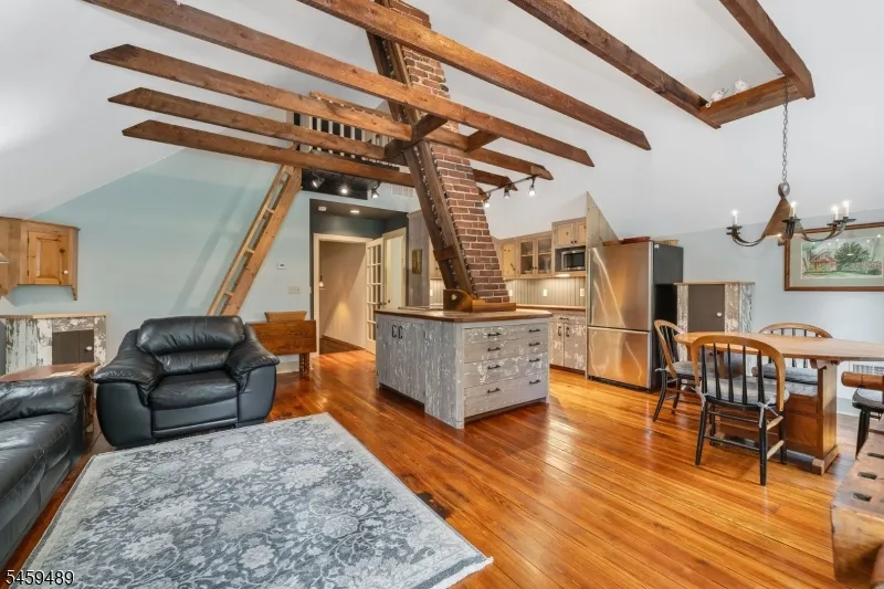 152 Route 627 Pohatcong, NJ 08865