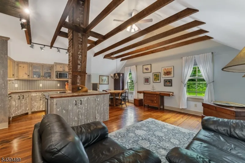 152 Route 627 Pohatcong, NJ 08865