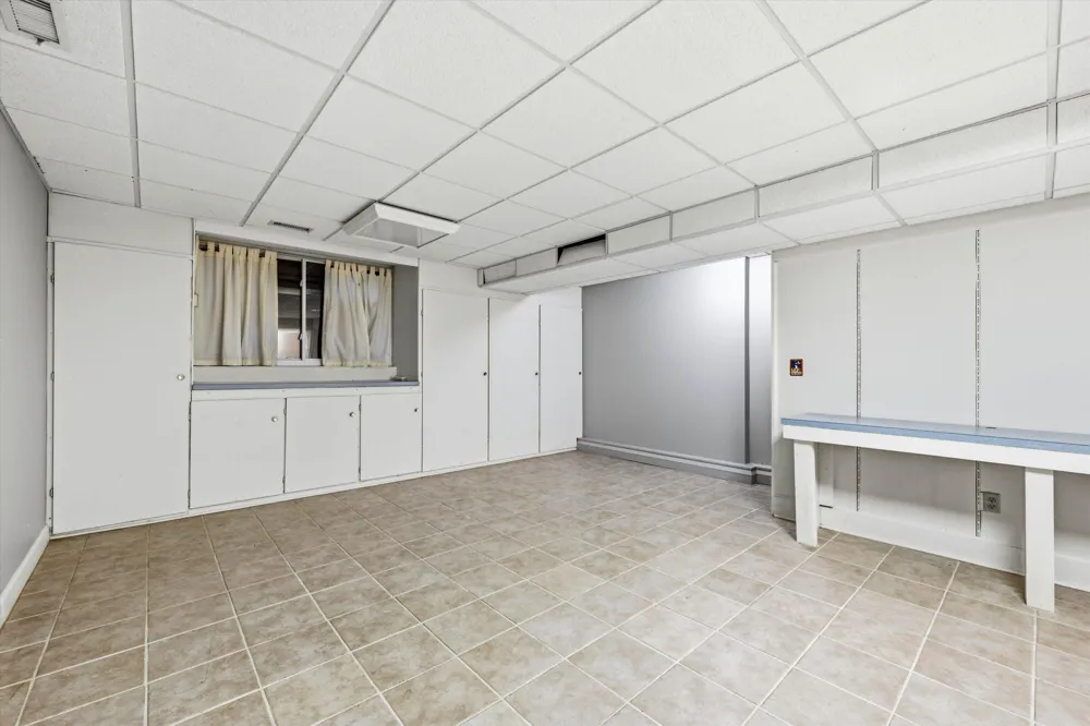 2031 Pauline Court Ann Arbor, MI 48103