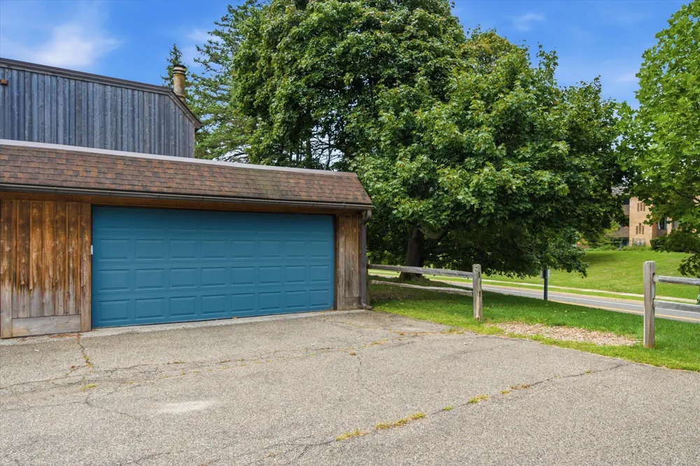 2031 Pauline Court Ann Arbor, MI 48103
