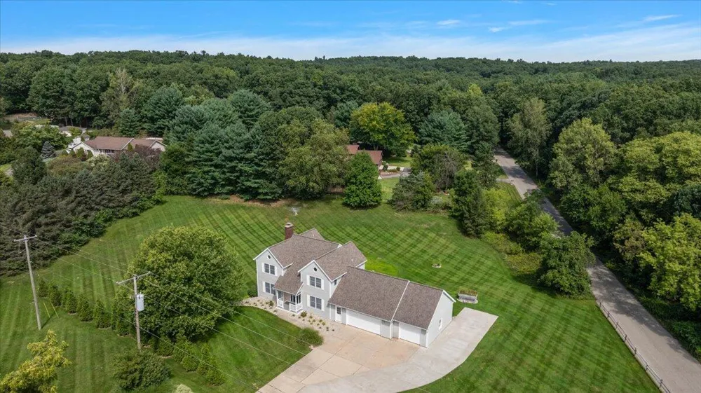 1977 Post Drive NE Belmont, MI 49306