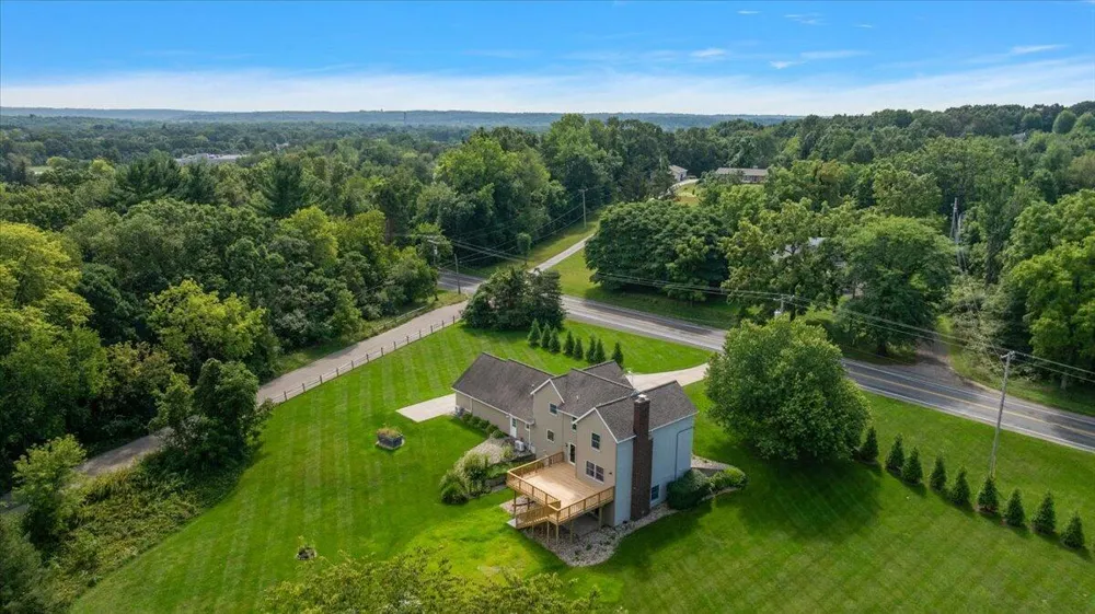 1977 Post Drive NE Belmont, MI 49306