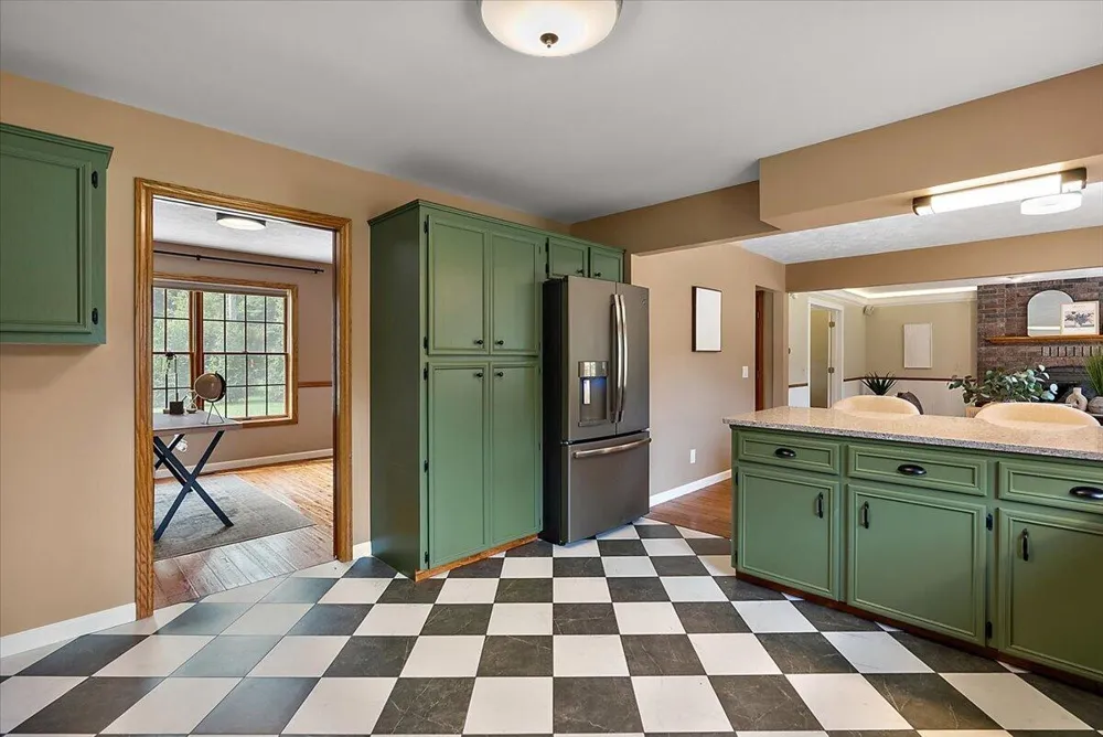 1977 Post Drive NE Belmont, MI 49306