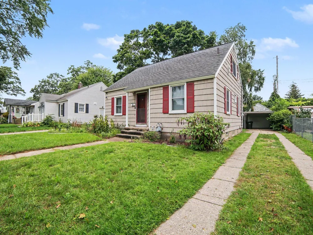 2240 Miner Avenue Muskegon, MI 49441
