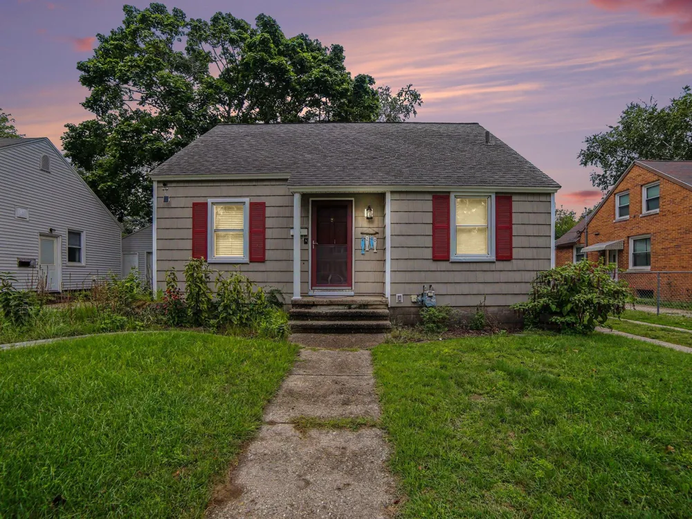 2240 Miner Avenue Muskegon, MI 49441